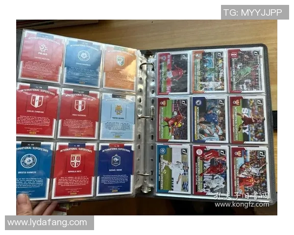 足球水晶球星卡的收藏价值分析是否值得投资购买